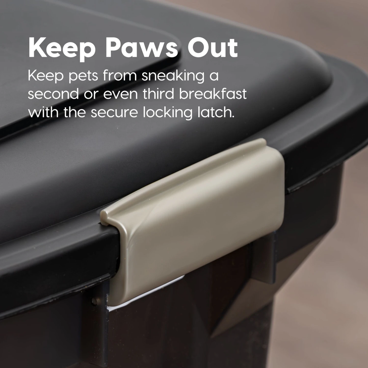 IRIS USA WeatherPro Airtight, Dog, Cat, Bird & Small-Pet Food Storage Container 4 IRIS USA WeatherPro Airtight, Dog, Cat, Bird & Small-Pet Food Storage Container - Image 4