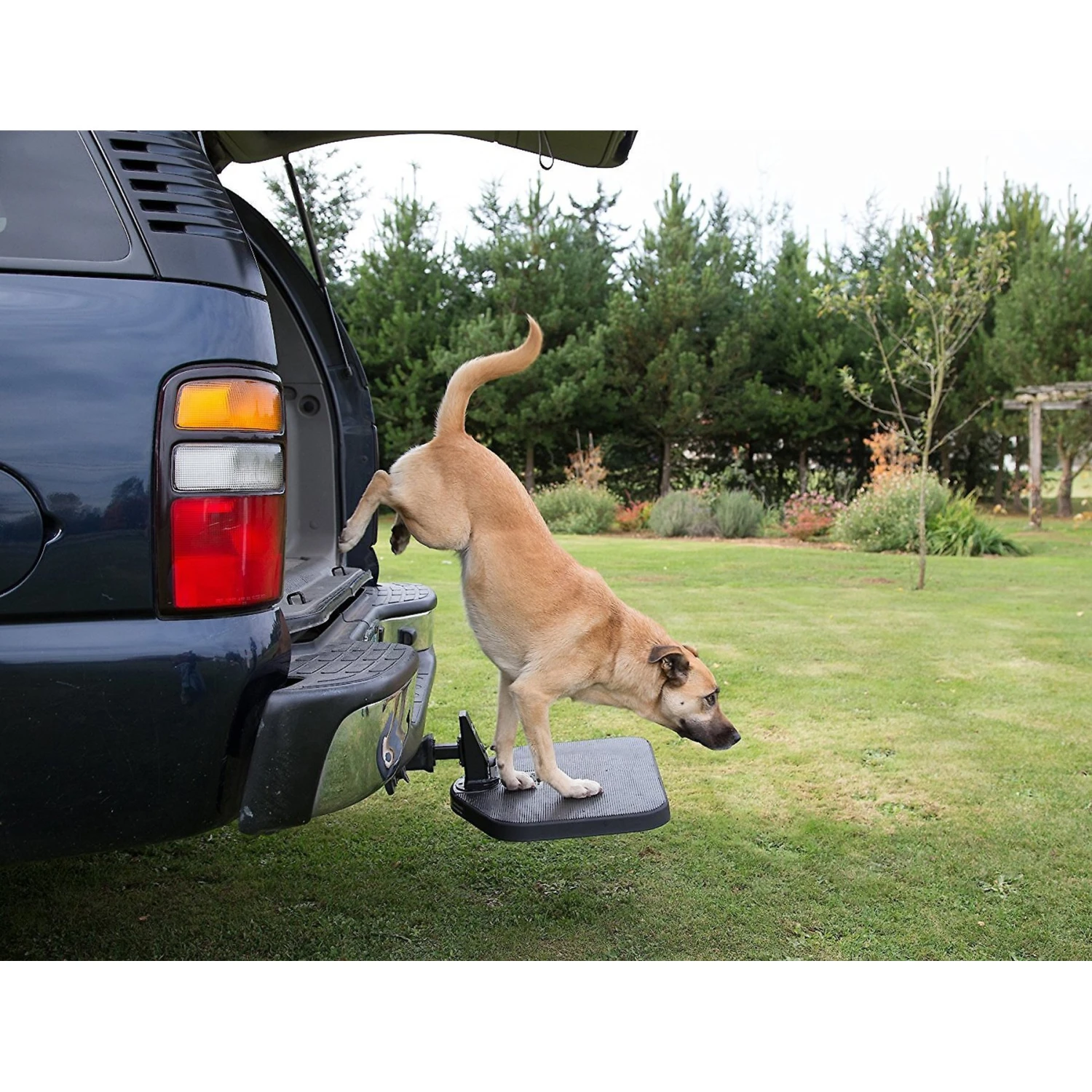 Heininger PortablePET SUV Twistep Dog Hitch Step 2 Heininger PortablePET SUV Twistep Dog Hitch Step - Image 2