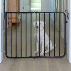 Cardinal Gates Auto-Lock Pet Gate