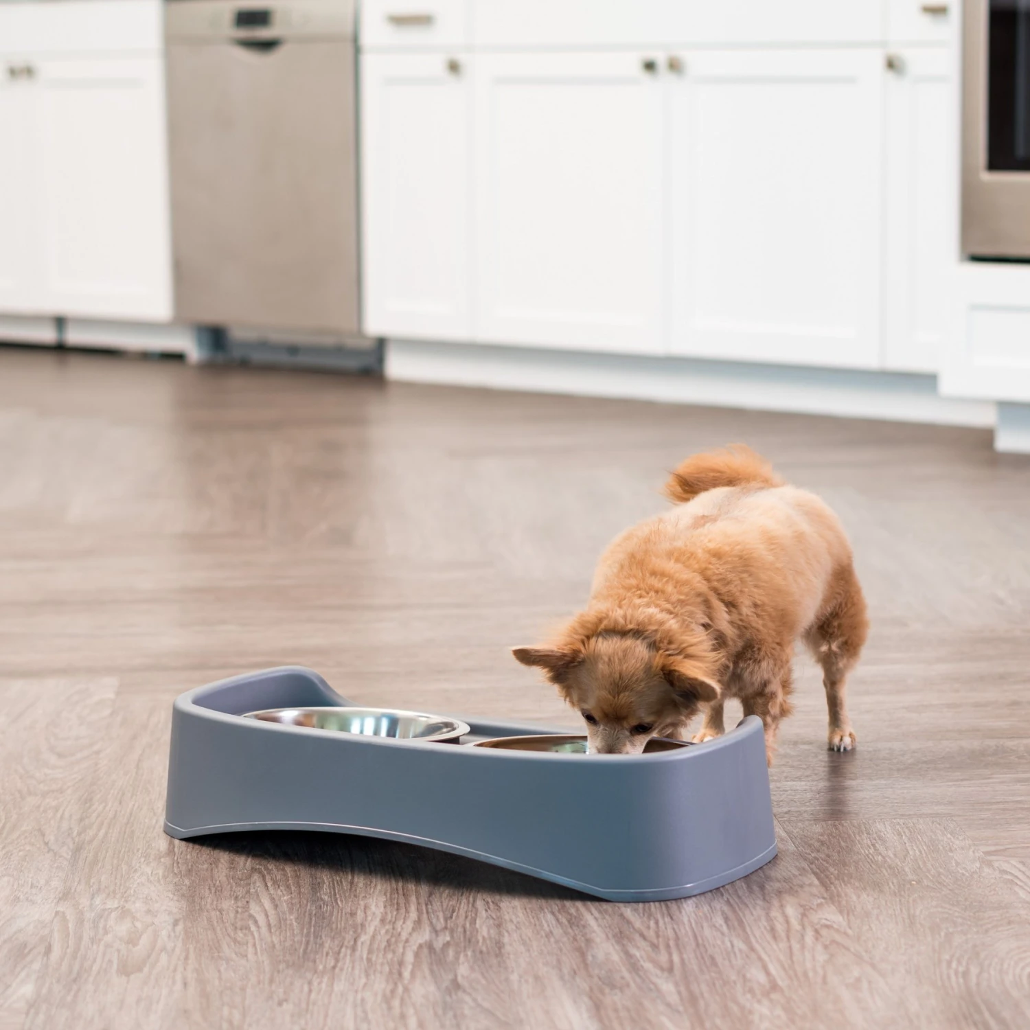 IRIS USA Elevated Dog Feeder With Attachable Feet 4 IRIS USA Elevated Dog Feeder With Attachable Feet - Image 4