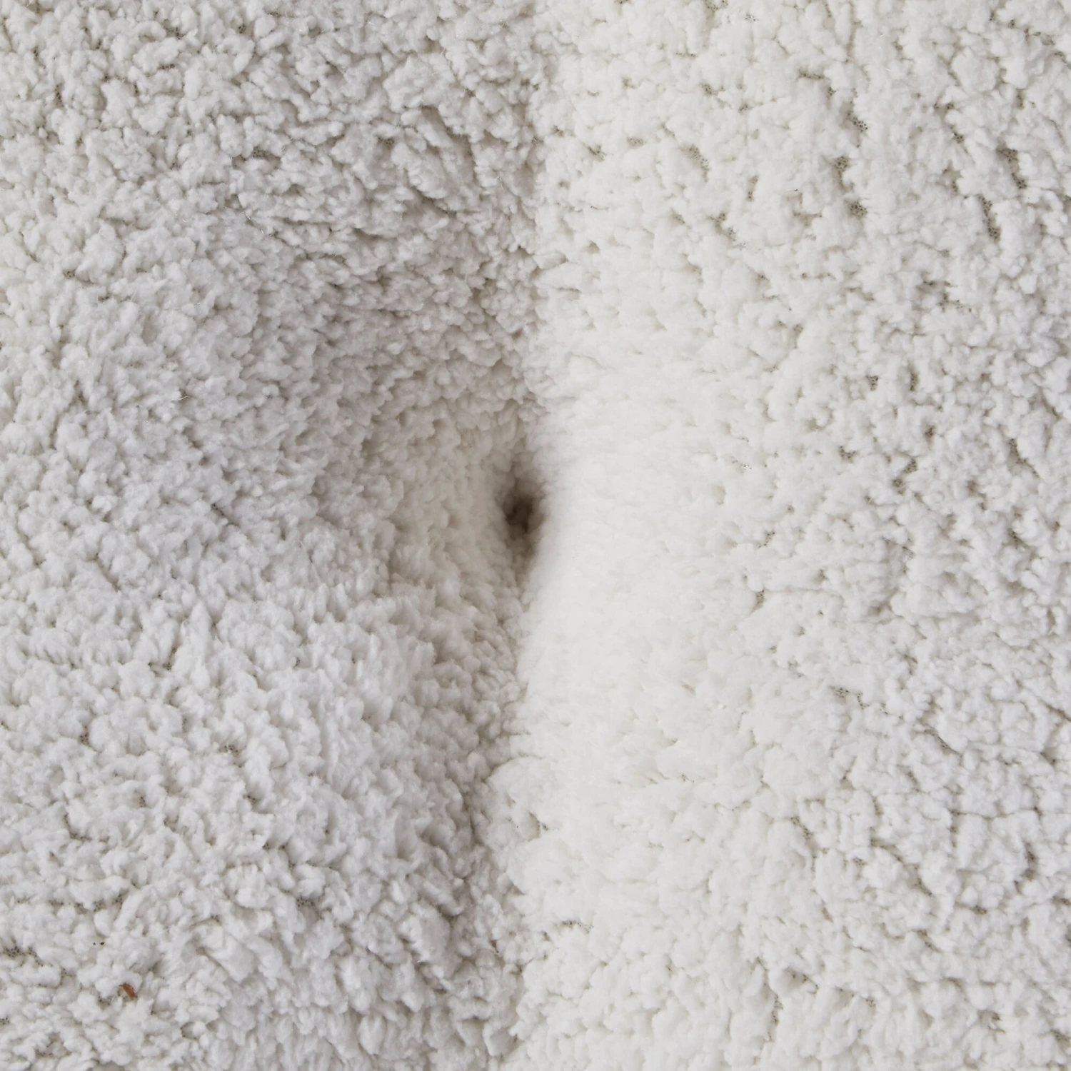 Happy Hounds Marley Donut Dog Bed 7 Happy Hounds Marley Donut Dog Bed - Image 7