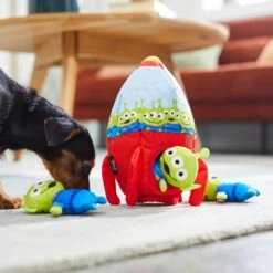 Pixar The Claw & Aliens Hide & Seek Puzzle Plush Squeaky Dog Toy 5 Pixar The Claw & Aliens Hide & Seek Puzzle Plush Squeaky Dog Toy -Pet Care Sales 221027 PT3. AC SS1800 V1612366719