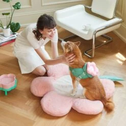 VETRESKA Flora Bolster Cat & Dog Bed 16 VETRESKA Flora Bolster Cat & Dog Bed -Pet Care Sales 805246 PT7. AC SS1800 V1680528947